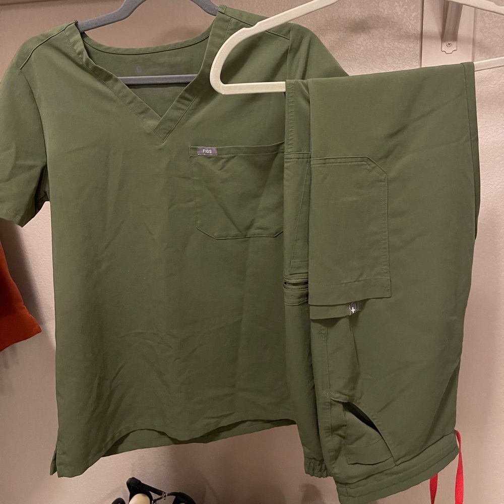 Figs scrubs (olive color)